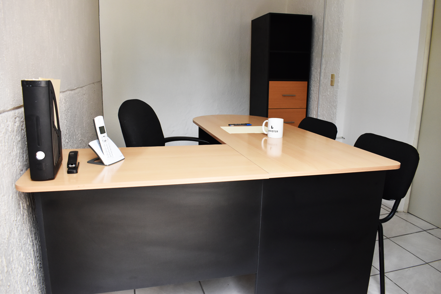 Lanister Centro de Negocios - La Estancia