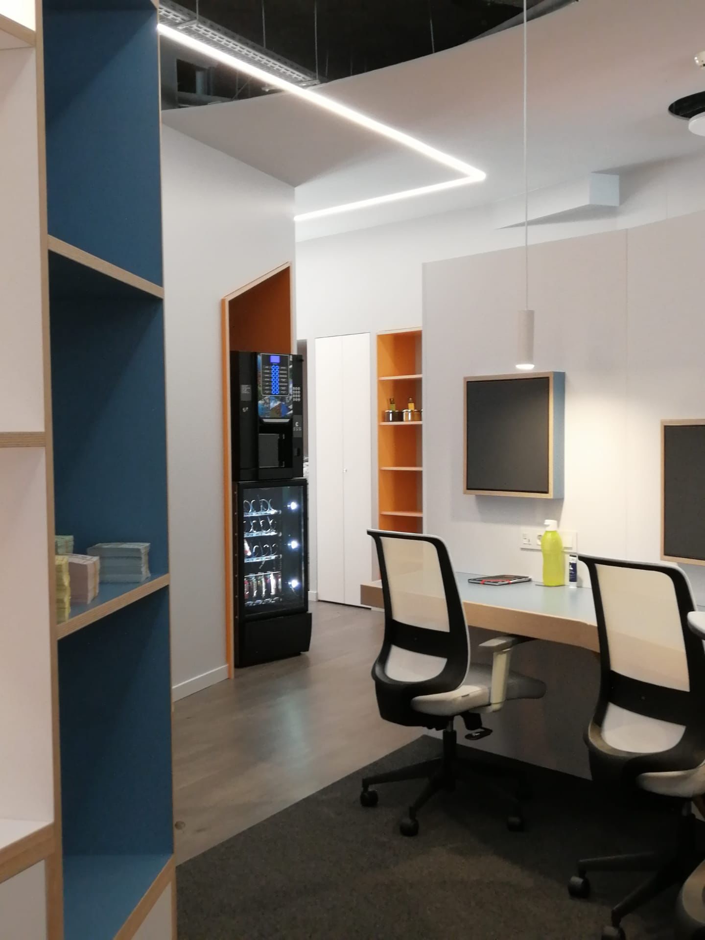 Business Network Lounge